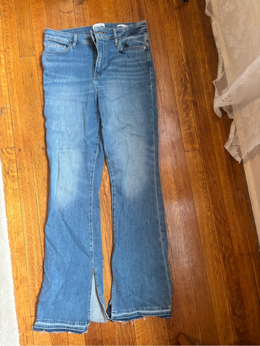 Frame Le Mini Boot Jeans